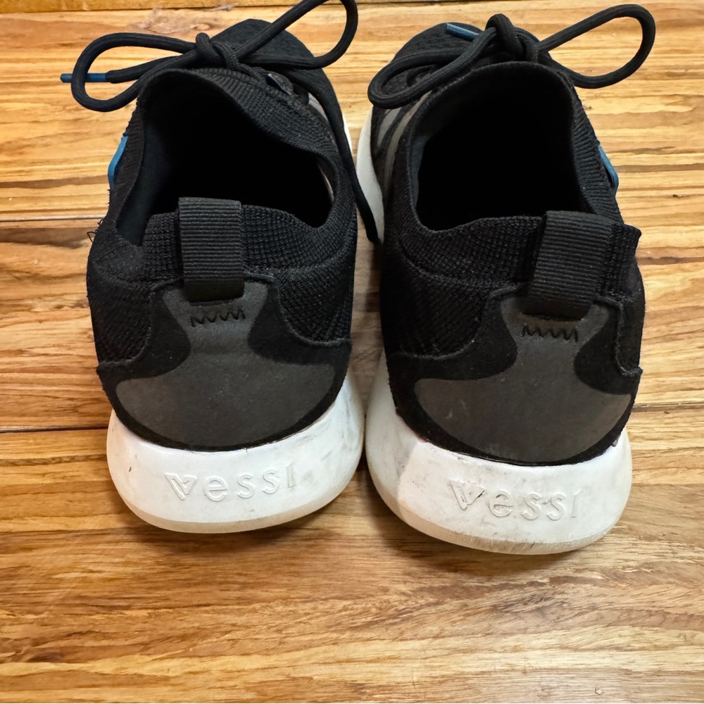 Vessi Everyday 2.0 Waterproof Black Move Sneakers women's size 9 - Picture 2 of 7